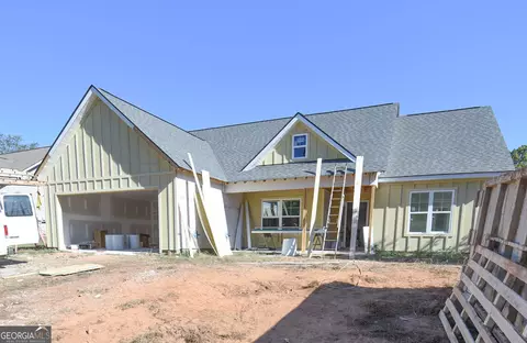 17 Saint Charles Pl, Grantville, GA 30220