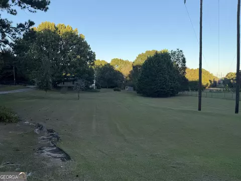 Exterior - 350 Wilkerson Rd, Rex, GA 30273 photo 4 of 6