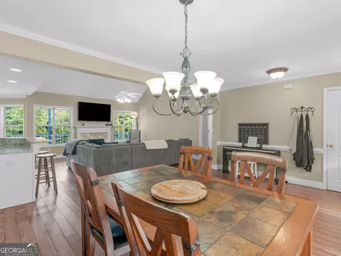 Dining - 1130 Jackson Lake Rd, Jackson, GA 30233 photo 5 of 6