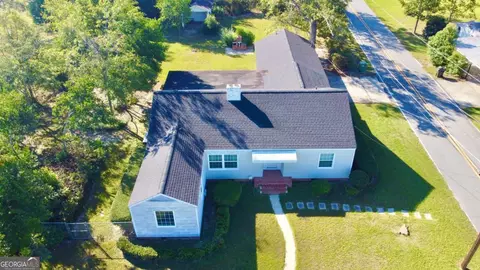 9 Kersey St, Hazlehurst, GA 31539