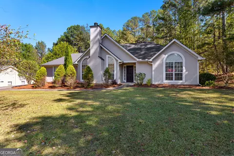 335 Winchester Dr, Sharpsburg, GA 30277