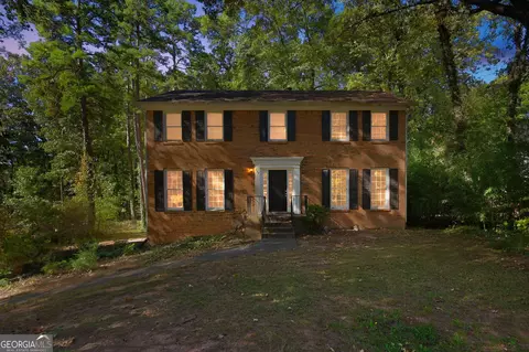 704 Kingsgate Rdg, Stone Mountain, GA 30088