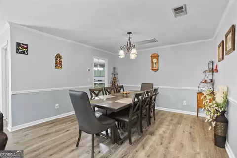 Dining - 3011 Mooty Bridge Rd, Lagrange, GA 30240 photo 1 of 3