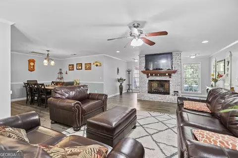 Living - 3011 Mooty Bridge Rd, Lagrange, GA 30240 photo 1 of 3