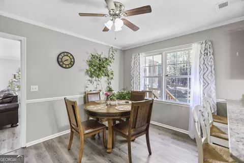 Dining - 3011 Mooty Bridge Rd, Lagrange, GA 30240 photo 3 of 3