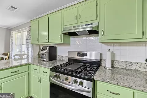 Kitchen - 3011 Mooty Bridge Rd, Lagrange, GA 30240 photo 3 of 3