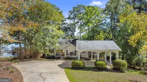 153 S Rock Island Dr, Eatonton, GA 31024