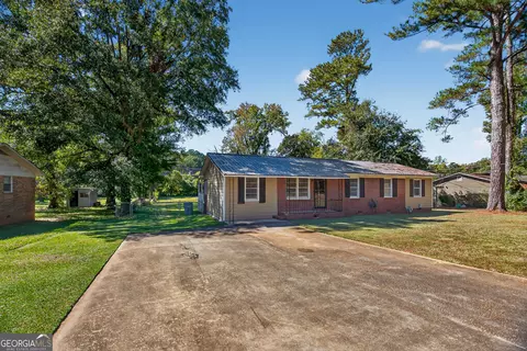 Exterior - 114 Briarcliff Rd, Lagrange, GA 30241 photo 1 of 8