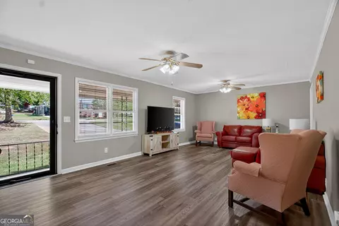Living - 114 Briarcliff Rd, Lagrange, GA 30241 photo 1 of 3