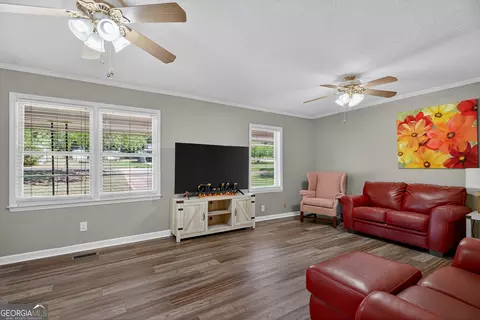 Living - 114 Briarcliff Rd, Lagrange, GA 30241 photo 3 of 3