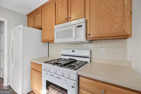 Kitchen - 255 Prominent Loop, Mcdonough, GA 30253 photo 3 of 3