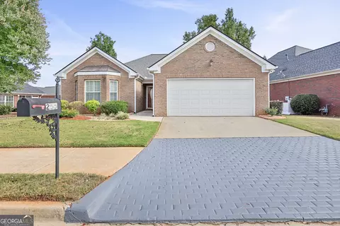 Exterior - 255 Prominent Loop, Mcdonough, GA 30253 photo 2 of 4
