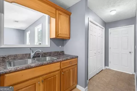 Entry Way - 388 High Point Rd, Buchanan, GA 30113 photo 4 of 5