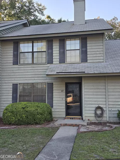 69 Hidden Lake Ct, Savannah, GA 31419