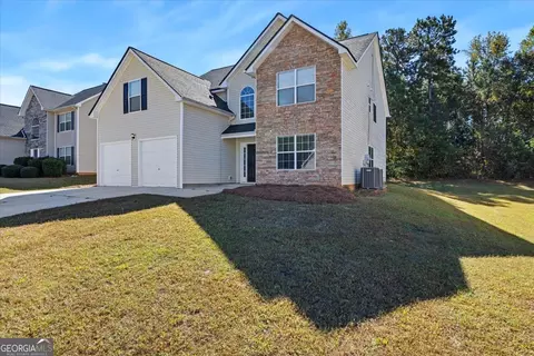 Exterior - 221 Millstone Dr, Hampton, GA 30228 photo 3 of 8