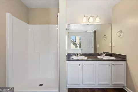 Bath - 221 Millstone Dr, Hampton, GA 30228 photo 1 of 3