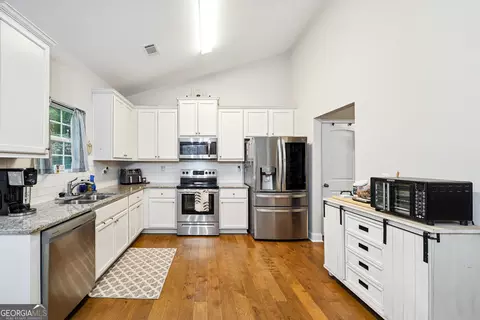 Kitchen - 261 Prime Dr, Commerce, GA 30530 photo 1 of 2