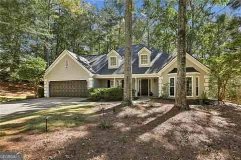 2710 Lakewind Ct, Alpharetta, GA 30005