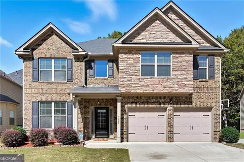 4227 Meadow Wind Dr, Snellville, GA 30039