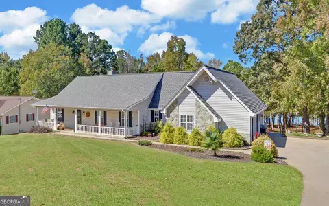 175 Nelle Dr, Hartwell, GA 30643