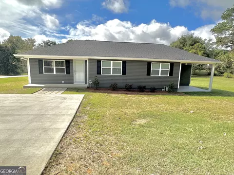2628 27th Ave SW, Lanett, AL 36863