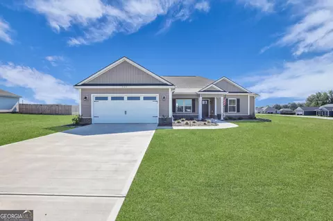 302 Parkersburg Ln, Statesboro, GA 30458