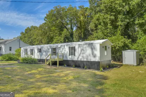 361 Price St, Statham, GA 30666