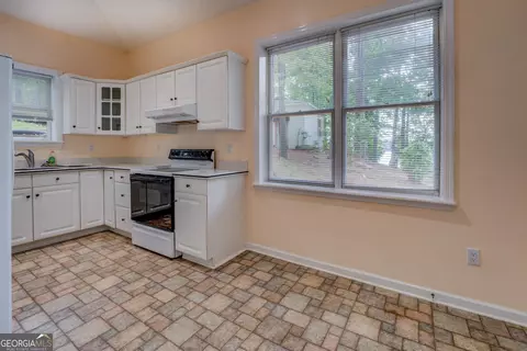 Kitchen - 185 Crestview Rd, Jackson, GA 30233 photo 1 of 3
