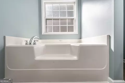 Bath - 20 Heather Cir, Cave Spring, GA 30124 photo 6 of 7