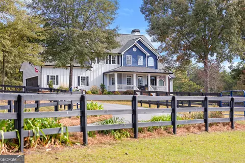 15 Foxboro Trl, Newnan, GA 30263