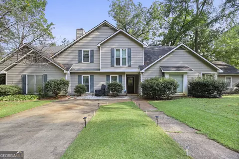 Exterior - 110 Waverly Way, Lagrange, GA 30240 photo 2 of 8