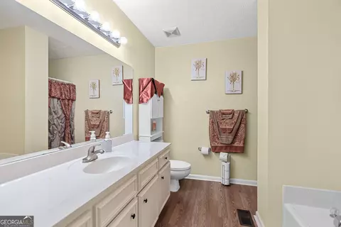 Bath - 110 Waverly Way, Lagrange, GA 30240 photo 3 of 5