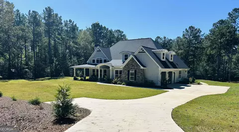1242 City Pond Rd, Barnesville, GA 30204