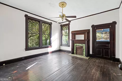 Living - 1784 New Franklin Rd, Lagrange, GA 30240 photo 4 of 8