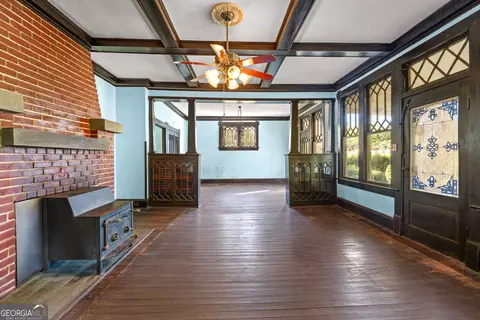 Living - 1784 New Franklin Rd, Lagrange, GA 30240 photo 2 of 8