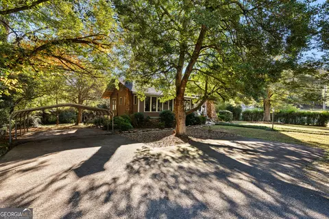 Exterior - 1784 New Franklin Rd, Lagrange, GA 30240 photo 2 of 10