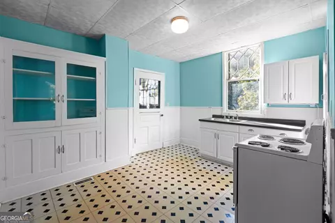 Kitchen - 1784 New Franklin Rd, Lagrange, GA 30240 photo 1 of 3