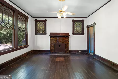 Living - 1784 New Franklin Rd, Lagrange, GA 30240 photo 7 of 8