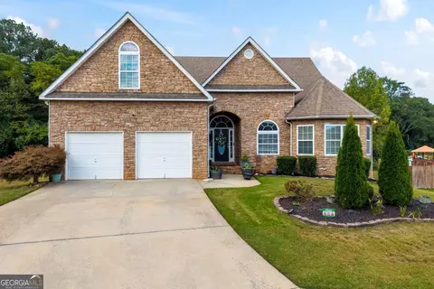 330 Brittney Cv, Loganville, GA 30052