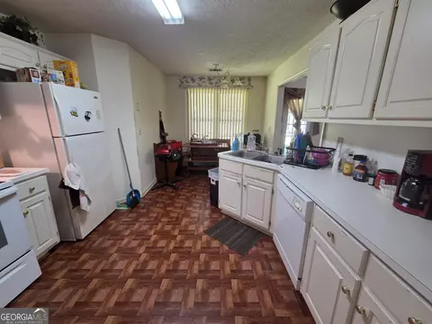 125 Ridgefield Cir, Lagrange, GA 30241 photo 4