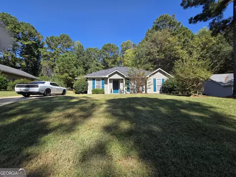 125 Ridgefield Cir, Lagrange, GA 30241