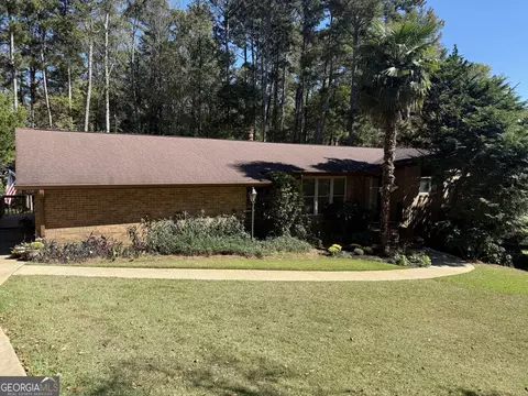 97 Club Cir, Stockbridge, GA 30281