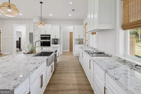 Kitchen - 4031 Mud Rd, Brooklet, GA 30415 photo 6 of 7