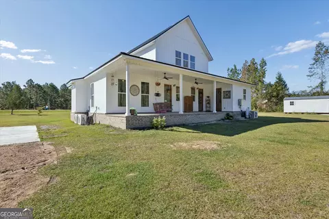 Exterior - 4031 Mud Rd, Brooklet, GA 30415 photo 5 of 6