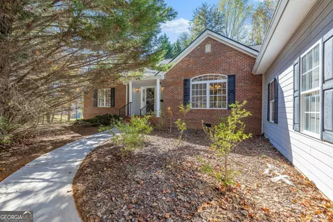 161 Springbrook Dr, Cornelia, GA 30531