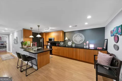 405 Tuxworth Cir, Decatur, GA 30033
