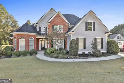 315 Ivanhoe Dr, Fayetteville, GA 30215