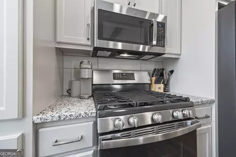 Kitchen - 15 Cottage Ln #102, Toccoa, GA 30577 photo 4 of 5