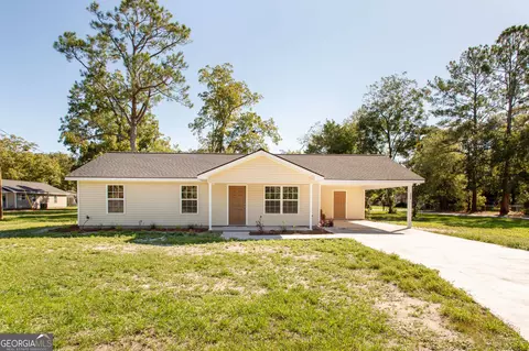 2350 Edgewood St, Waycross, GA 31501