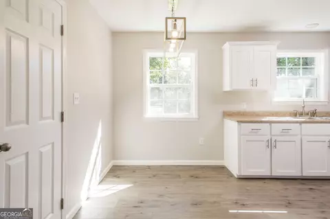 Entry Way - 2350 Edgewood St, Waycross, GA 31501 photo 1 of 2